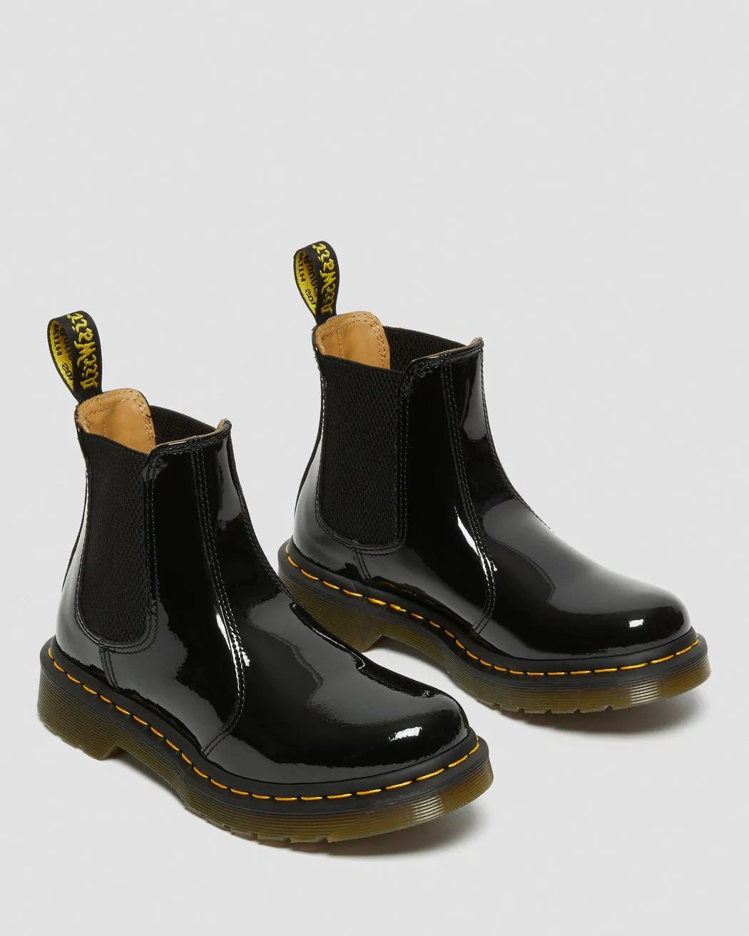 Dr Martens Women's 2976 PATENT LEATHER CHELSEA BOOTS (Black Lucido   Patent Lamper)