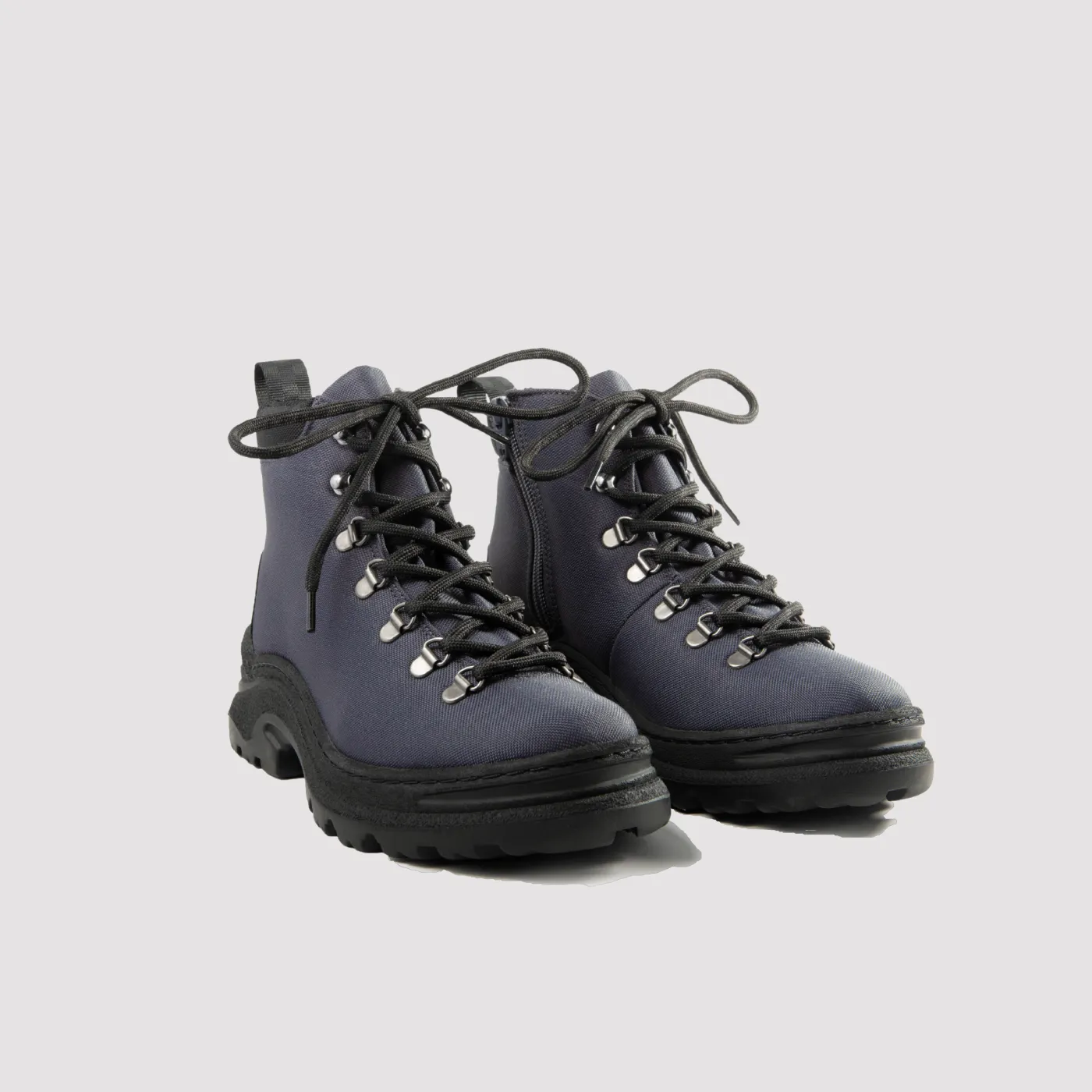 Stylish Grey Weekend Boot Z for Ultimate Comfort and Versatility